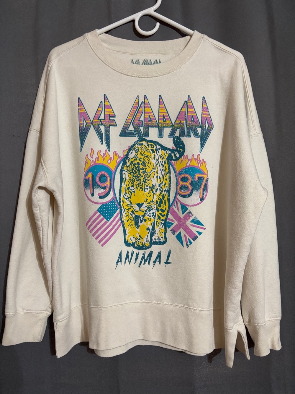 Cream Def Leppard Graphic Sweatshirt